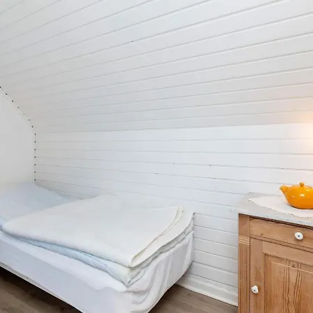 Дом отдыха Three-bedroom Holiday In 73 *