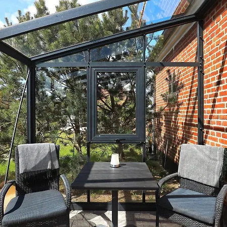 Three-bedroom Holiday In 73 Блаванн