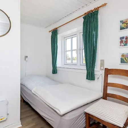 Three-bedroom Holiday In 73 Дом отдыха Блаванн