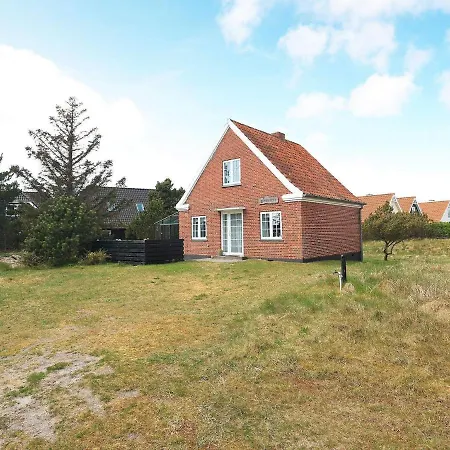 Дом отдыха Three-bedroom Holiday In 73 Блаванн