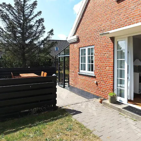 Three-bedroom Holiday In 73 Дом отдыха Блаванн